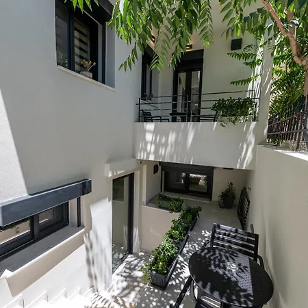 Semi-Basement Apartment - Asklipiou Cube Kalamata Exterior photo